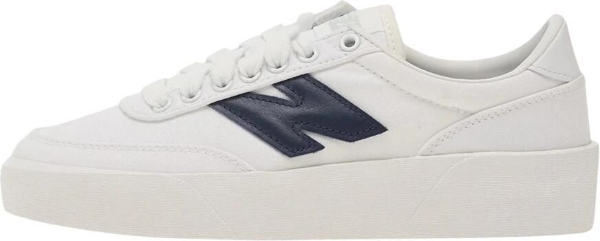 New Balance 750 Sneaker
