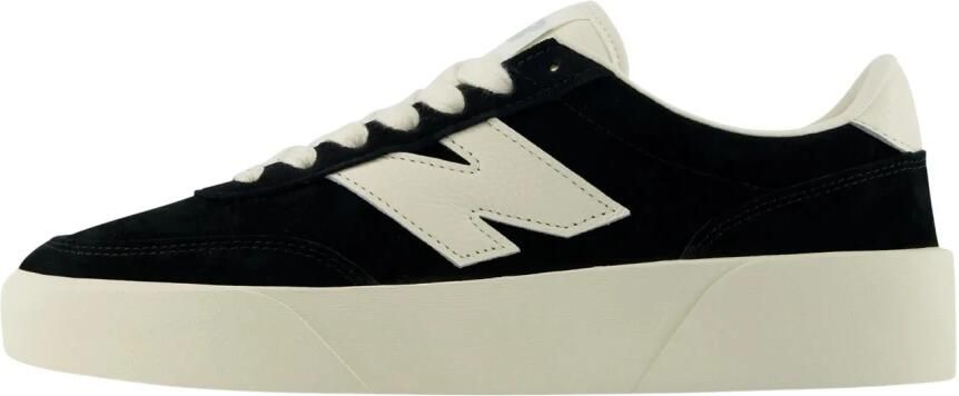 New Balance 750 Sneakers