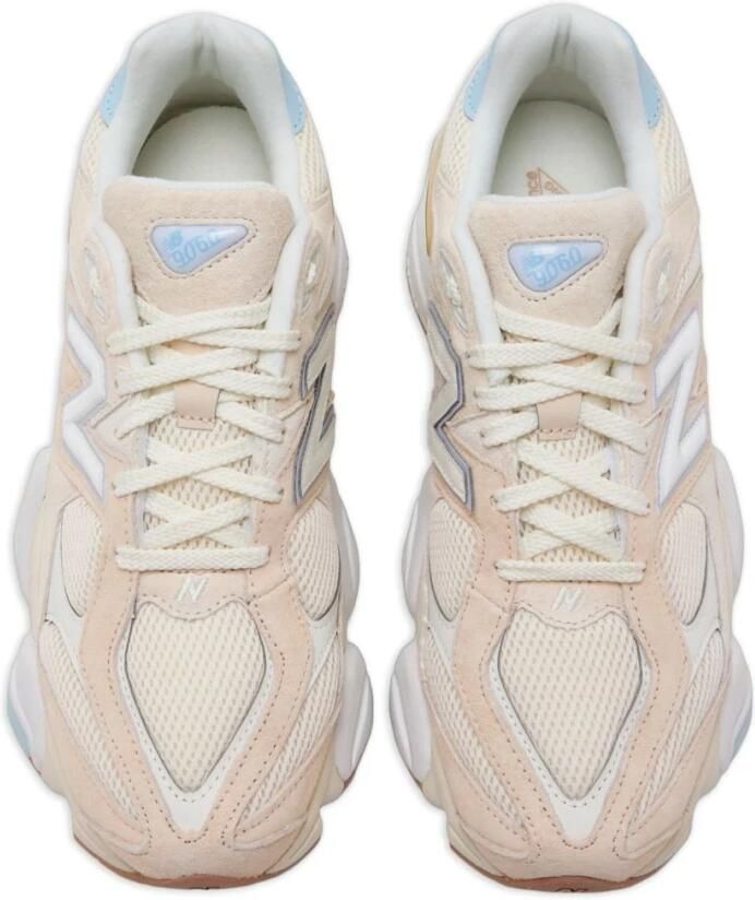 New Balance 9060 Sneakers Dames Beige Leer