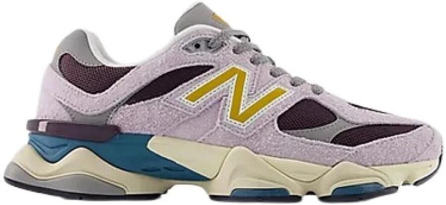 New Balance Paarse Sneakers met reflecterende details Purple