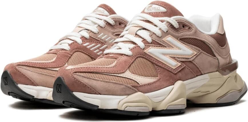 New Balance 9060 Schoenen Bruin Maat: 44.5 Leer Foot Locker
