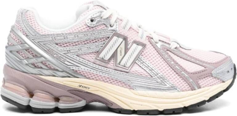 New Balance Roze Platte Schoenen voor Vrouwen