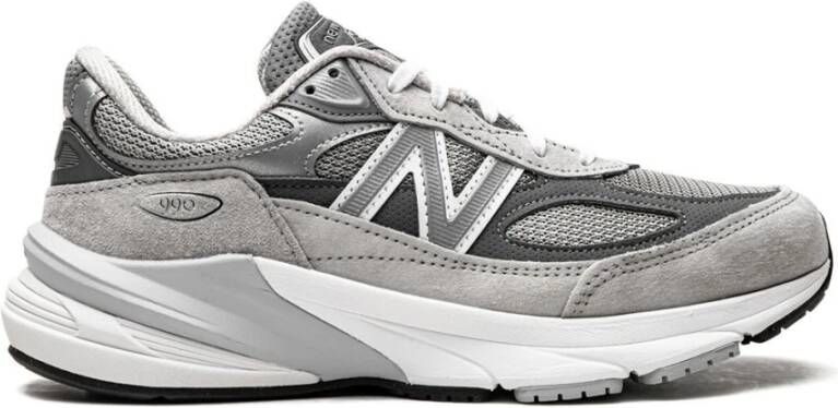 New Balance Grijze Sneakers met Geavanceerde Comforttechnologie Grijs