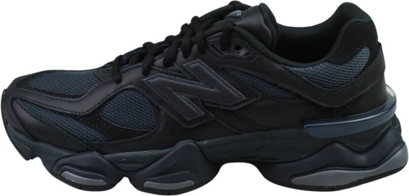 New Balance Triple Black Leren Sneaker
