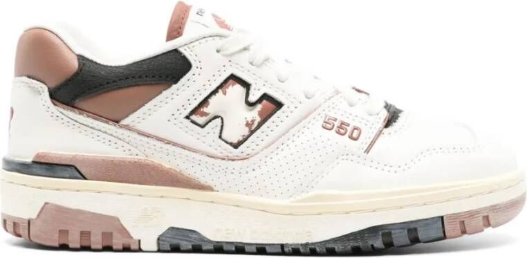 New Balance Witte Sneakers met Contrast Inzetstukken Multicolor