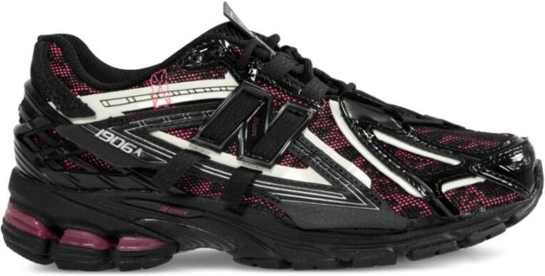 New Balance Zwarte Veterschoenen Rubberen Zool