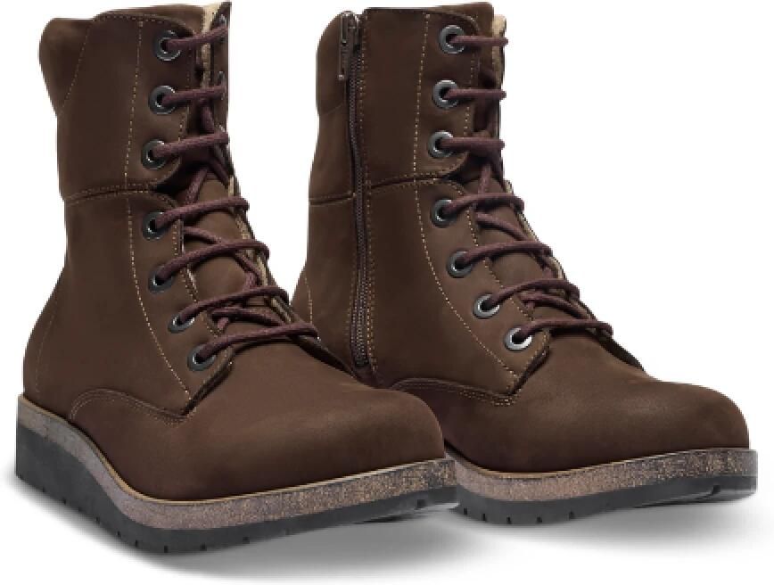 New Feet Lace-up Boots