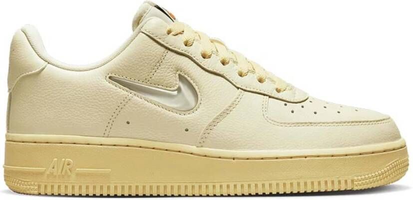 Nike Low-Top Sneakers Air Force 1 '07 Lx Coconut Milk Sneakers in crème