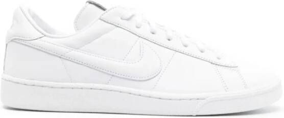 Nike Low-Top Sneakers Comme Des Garçons Black X Tennis Classic Sneakers in wit