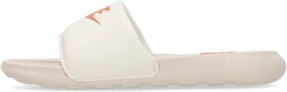 Nike Flexibele rubberen slippers met gestructureerd voetbed White