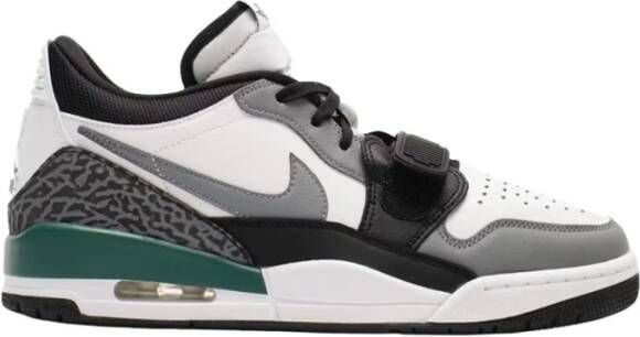 Nike Groene Legacy Sneakers voor Stijl en Comfort