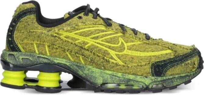 Nike Groene Sneakers Met Distressed Effect Rubberen Zool Vetersluiting