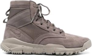 Nike Hoogwaardige leren sneakers Bruin Heren