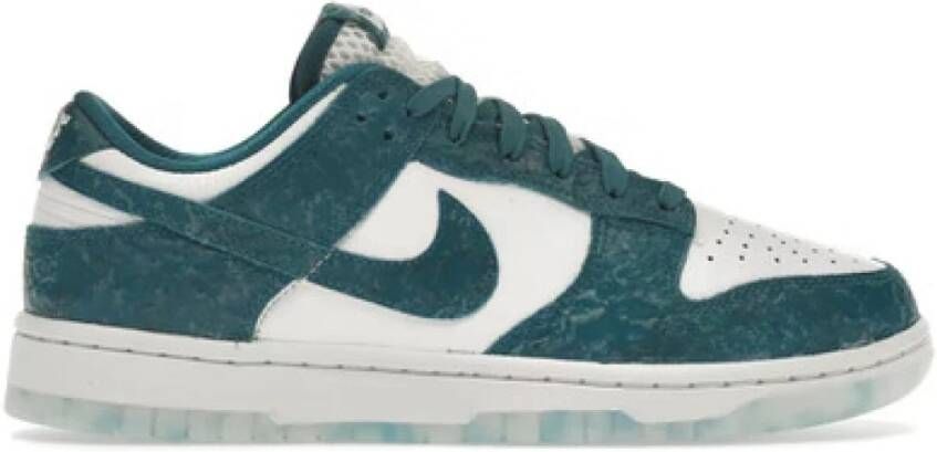 Nike Leren Dunk Low Sneakers Blauw Dames