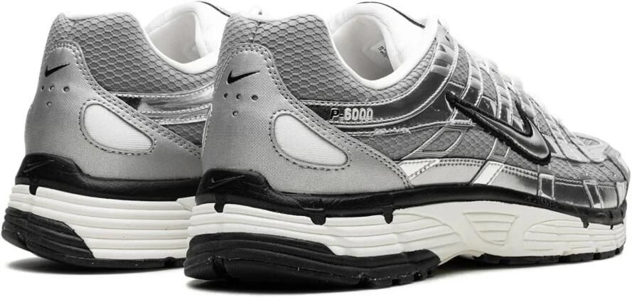 Nike Sneakers P-6000 Metallic Silver