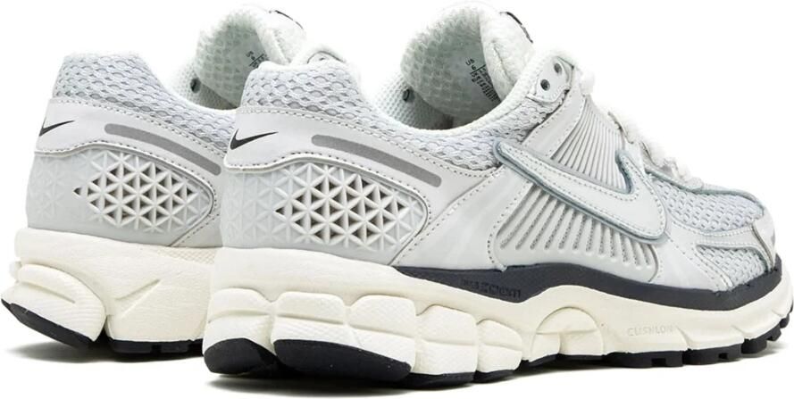Nike Damesschoenen Zoom Vomero 5 Photon Dust Gridiron Sail Chrome- Dames Photon Dust Gridiron Sail Chrome - Foto 5