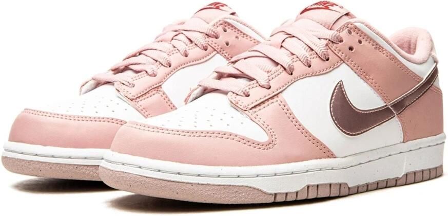 Nike Dunk Unisex Schoenen Roze Maat: 37.5 Leer Foot Locker