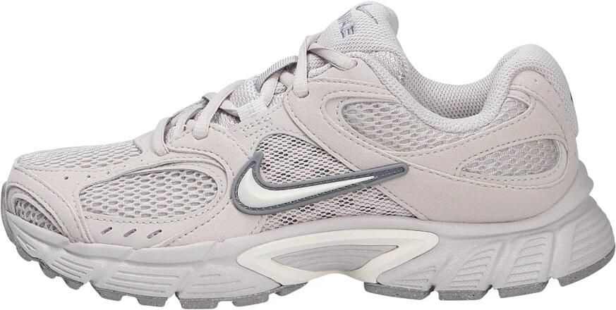 Nike Women's V5 RNR Sneakers bruin