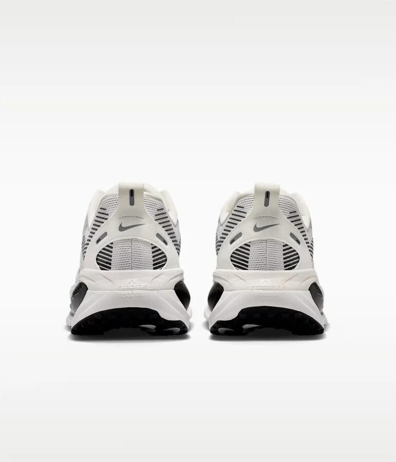 Nike Vomero 18 - Foto 4