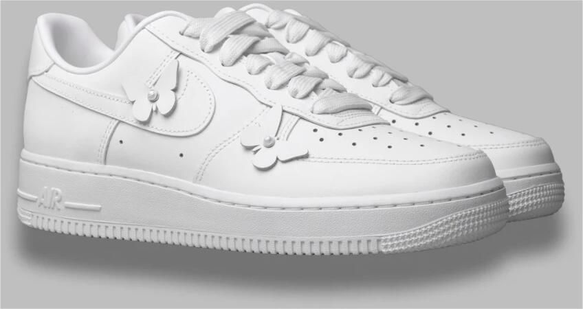 Nike Witte Sneakers voor een stijlvolle look