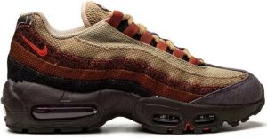 Nike PL Fabric Air Max 95 Sneakers Bruin Dames