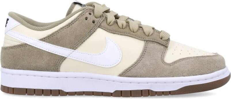 Nike Retro SE Low Dunk Sneakers