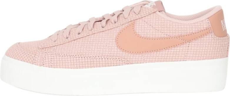 Nike Roze Low Platform Blazer Sneakers Roze Dames