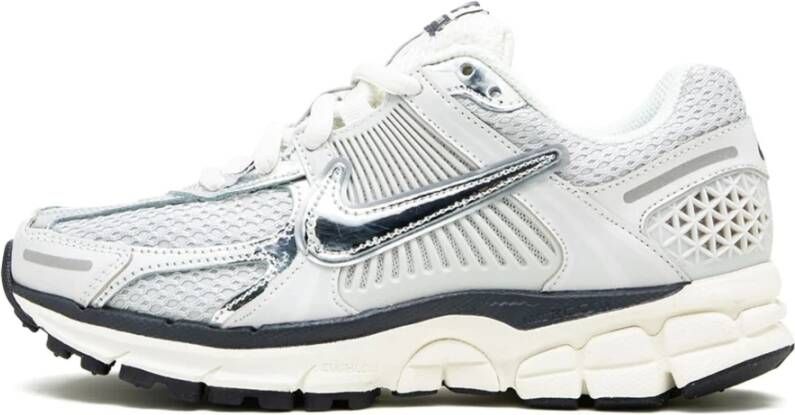 Nike Damesschoenen Zoom Vomero 5 Photon Dust Gridiron Sail Chrome- Dames Photon Dust Gridiron Sail Chrome - Foto 2