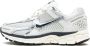 Nike Damesschoenen Zoom Vomero 5 Photon Dust Gridiron Sail Chrome- Dames Photon Dust Gridiron Sail Chrome - Thumbnail 2