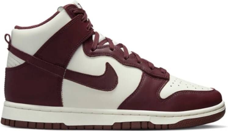 Nike Hoge Dunk Sneakers Stijlvol en Comfortabel Rood Unisex