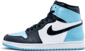 lichtblauwe nike jordan
