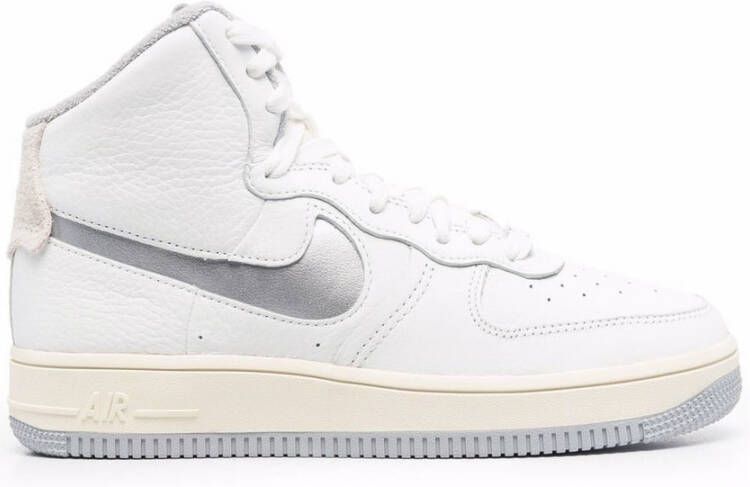 Nike Wmns Air Force 1 Sculpt Basketball Schoenen summit white silver coconut milk maat: 38.5 beschikbare maaten:37.5 38.5 39 40 36.5