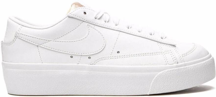 Nike Wmns Blazer Low Platform Basketball Schoenen white white black maat: 39 beschikbare maaten:37.5 38.5 39 40.5 36.5 42