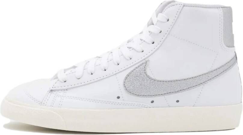 Nike Wmns Blazer Mid '77 Basketball Schoenen white metallic silver sail summit white maat: 38 beschikbare maaten:38 36.5 - Foto 2