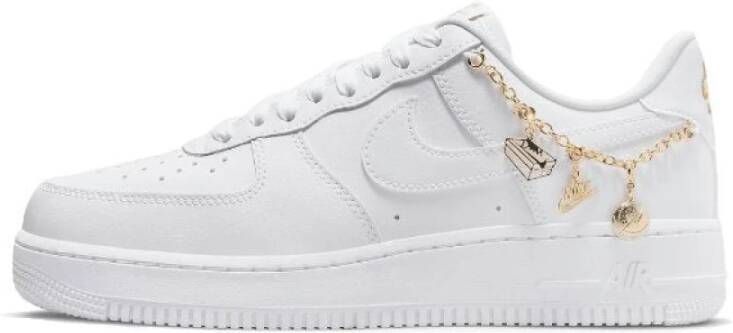 Nike WMNS Air Force 1 '07 LX Air Force 1 in wit formaten: 37.5