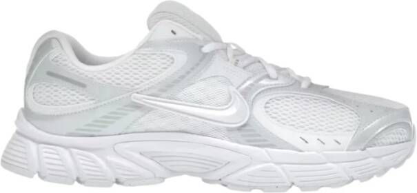 Nike Stijlvolle Witte Zwarte Sneakers Vrouwen