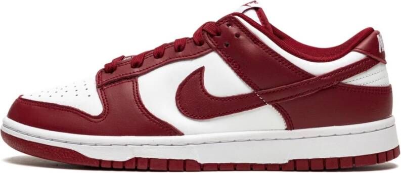 Nike Vintage-geïnspireerde Dunk Low Bordeaux Sneakers voor vrouwen Rood Dames