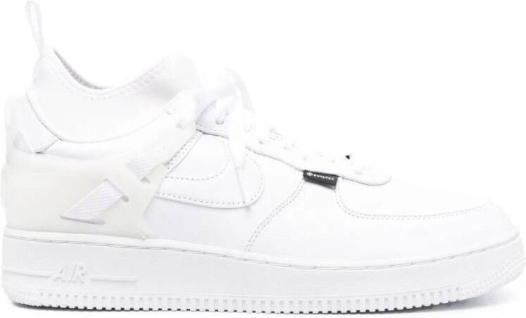 Nike Witte Leren Sneakers met Iconisch Logo Wit Dames