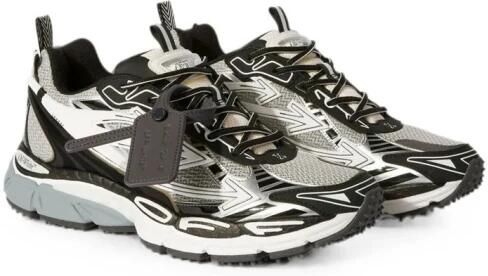 Off White Moderne Mesh Sneakers met Iconische Details