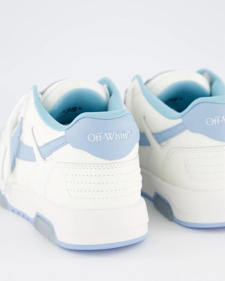 Off-White Low-Top Sneakers Dames Out Of Office in wit