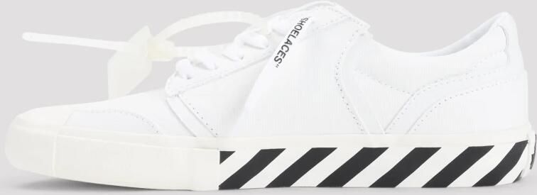 Off White Witte Canvas Sneakers met Pijllogo