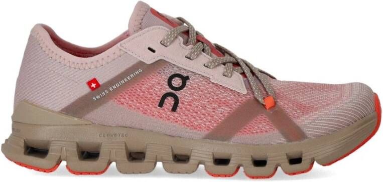 On Running Mauve Salmon Sneaker voor veelzijdige workouts