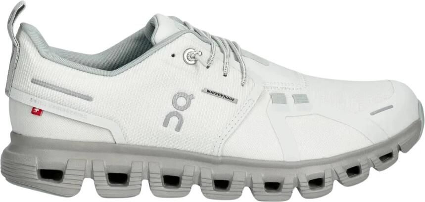 On Women's Cloud 6 WP Sneakers wit