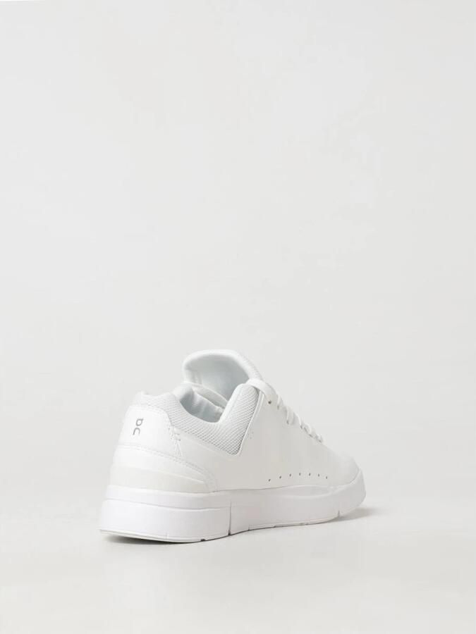 On Running Low Top Sneaker