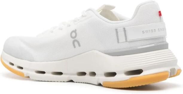 On Running Witte Mesh Veterschoenen