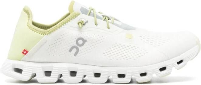On Running Witte Mesh Sneakers met Reflecterende Details