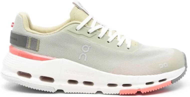 On Running Witte Sneakers met Groene Details