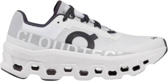 On Running Witte Sneakers met Maxi Zool