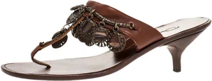Oscar De La Renta Pre-owned Leather sandals Brown Dames
