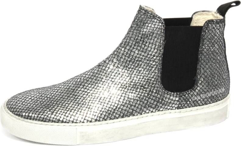 P448 A5 Sneakers